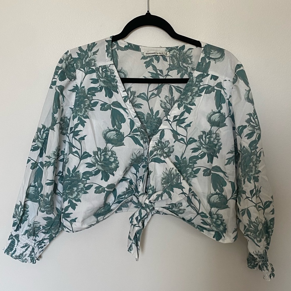Abercrombie & Fitch Green Floral Crop Top